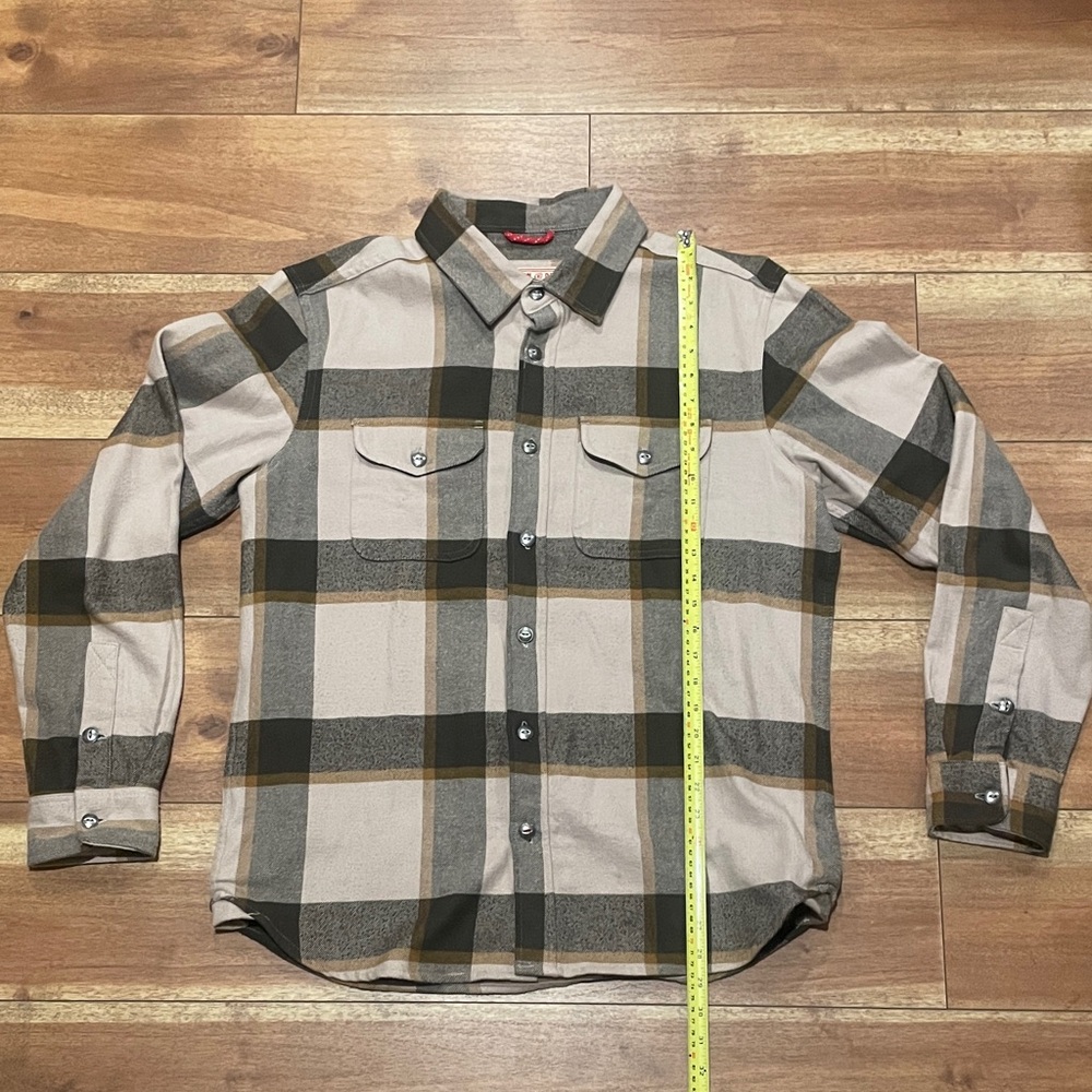Men's Plaid Iron & Resin Flannel - Beige and Green